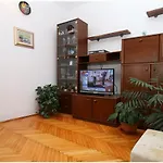 Huljev Apartamento *