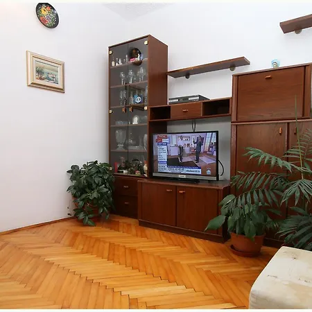Huljev Apartamento *