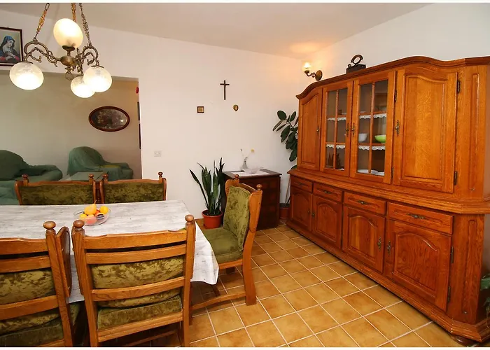 Huljev Διαμέρισμα *